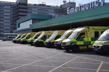 image of exterior or Aintree Hospital A&E department